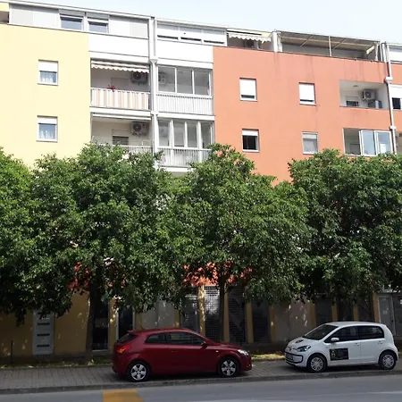 In Apartment Split
